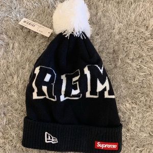 NWT Supreme Beanie !!!